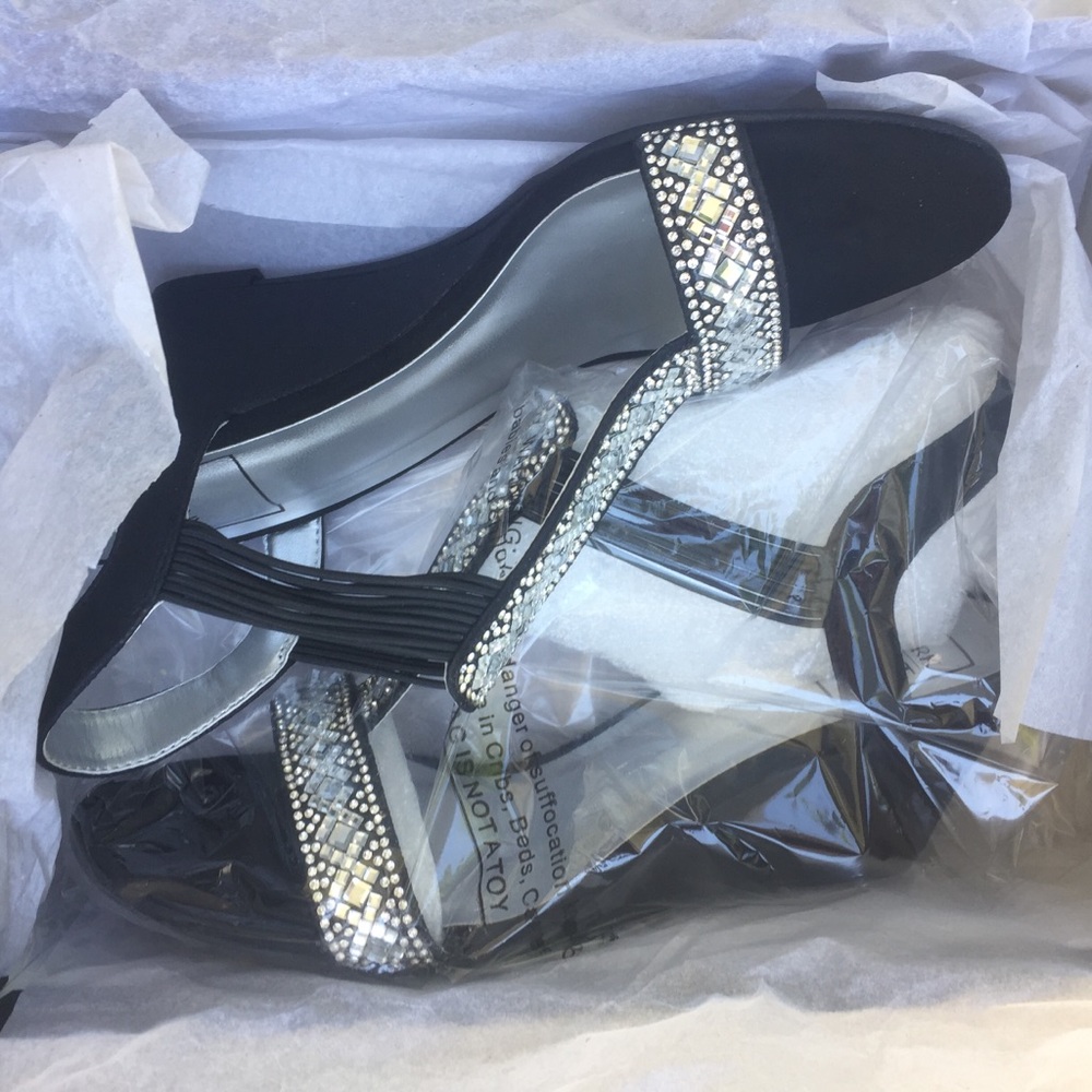 NWB New York Transit Jeweled Black Wedge Heel - Picture 2 of 8